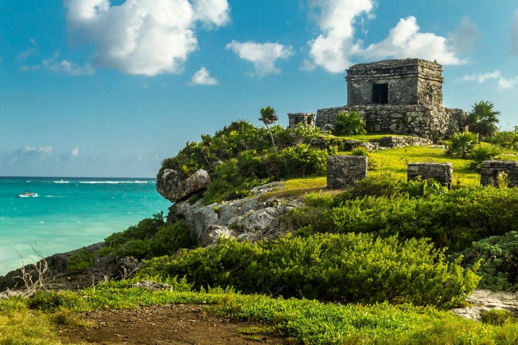 Tulum Mayan Ruins are definitely worth visiting